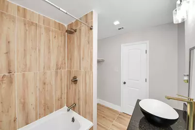 5903 Belneath Street, Houston, TX 77033 - Photo 27