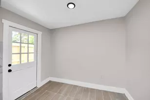 5903 Belneath St, Houston, TX 77033 - Photo 17