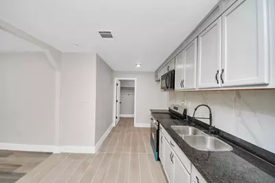 5903 Belneath Street, Houston, TX 77033 - Photo 11