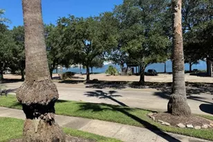 517 Mariners Dr, Kemah, TX 77565 - Photo 15