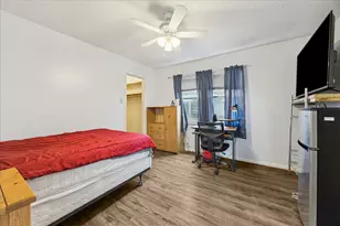 240 W 23rd St, Houston, TX 77008 - Photo 17