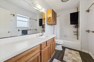 240 W 23rd St, Houston, TX 77008 - Photo 29