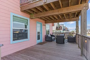 203 Sandpebble Pl, Surfside Beach, TX 77541 - Photo 9