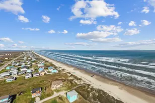 203 Sandpebble Pl, Surfside Beach, TX 77541 - Photo 7