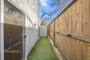 1300 Fairview Ave, Houston, TX 77006 - Photo 31