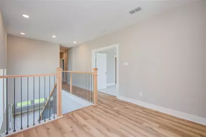 1204 Kiefer Hill Way, Houston, TX 77043 - Photo 19