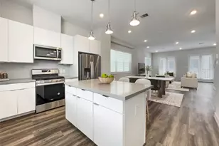 1276 N Post Oak Rd, Houston, TX 77055 - Photo 13