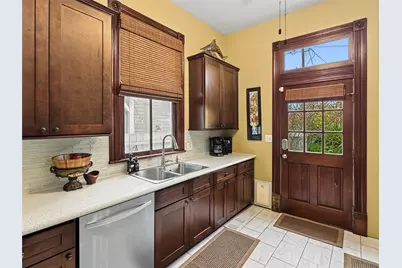 2608 Ursuline Street, Galveston, TX 77550 - Photo 9