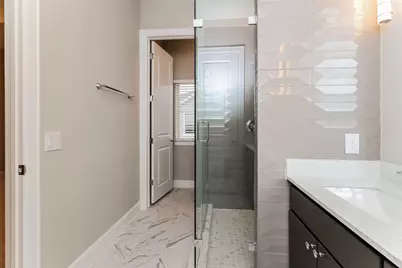 5107 Royal Heath Drive, Houston, TX 77018 - Photo 5