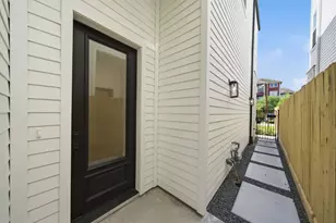 609 W 27th St, Houston, TX 77008 - Photo 3