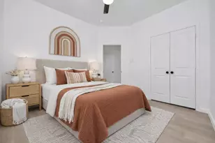 8653 Sunderland Rd, Houston, TX 77028 - Photo 9