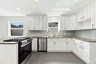 6215 Queensloch Dr, Houston, TX 77096 - Photo 11