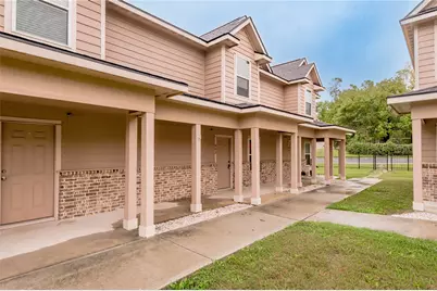 2002 20th Street #402, Huntsville, TX 77340 - Photo 21