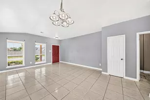 10515 Evergreen St, Baytown, TX 77523 - Photo 5