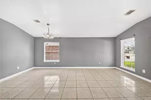 10515 Evergreen St, Baytown, TX 77523 - Photo 7
