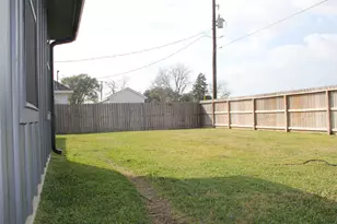 7610 Ave G Ave, Beasley, TX 77417 - Photo 27