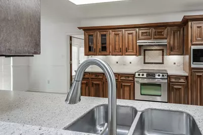 13310 Bay Place, Beach City, TX 77523 - Photo 35