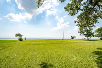 13310 Bay Place, Beach City, TX 77523 - Photo 19