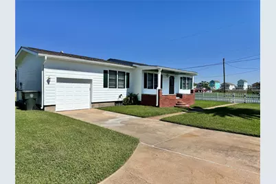 2515 105th Street, Galveston, TX 77554 - Photo 1