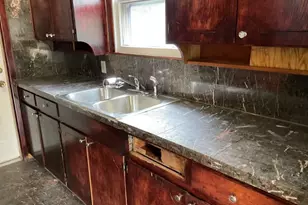 1311 W 6th St, Freeport, TX 77541 - Photo 5