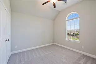 2328 Majestic Fairway Ln, League City, TX 77573 - Photo 23