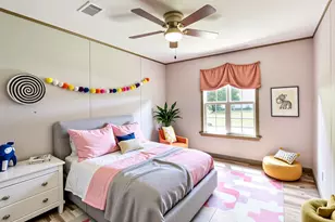 1721 Main St, Danbury, TX 77534 - Photo 11