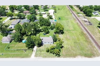 1721 Main Street, Danbury, TX 77534 - Photo 17