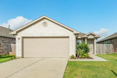 108 Cullen Street, Angleton, TX 77515 - Photo 1
