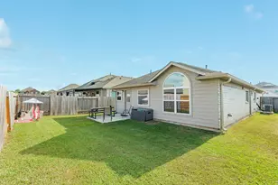 108 Cullen St, Angleton, TX 77515 - Photo 23