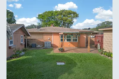22 Willow Lane, Galveston, TX 77551 - Photo 3