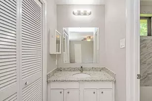 16818 Dutch Ridge Dr, Sugar Land, TX 77498 - Photo 15