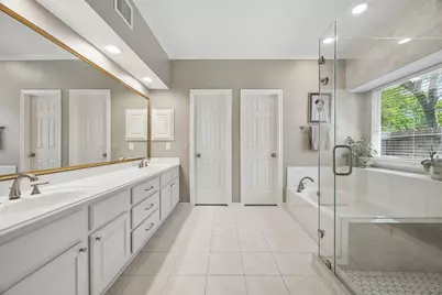 11910 Mighty Redwood Drive, Houston, TX 77059 - Photo 19