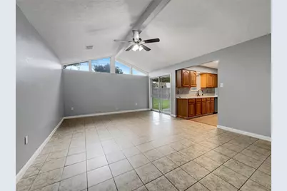 2103 Williamsburg Court N, League City, TX 77573 - Photo 3