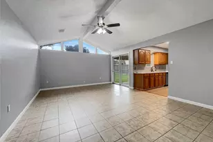 2103 Williamsburg Ct N, League City, TX 77573 - Photo 3