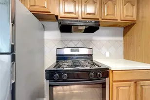 2103 Williamsburg Ct N, League City, TX 77573 - Photo 11