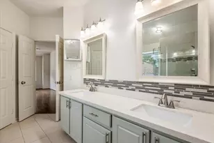 10230 Wildwood Park Ln, Houston, TX 77070 - Photo 21