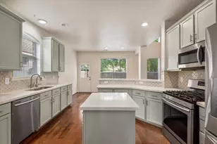 10230 Wildwood Park Ln, Houston, TX 77070 - Photo 9