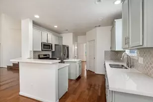 10230 Wildwood Park Ln, Houston, TX 77070 - Photo 9