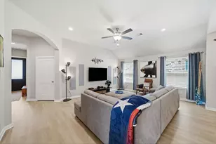 10147 Bayou Oaks Dr, Conroe, TX 77385 - Photo 9