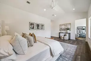 3827 Arlington St, Houston, TX 77018 - Photo 1
