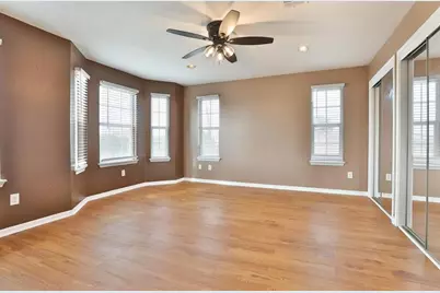 9042 McGallion Road, Houston, TX 77022 - Photo 11