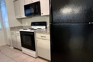 2401 Sycamore Ave, Huntsville, TX 77340 - Photo 5