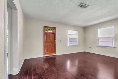 131 E 31st 1/2 Street, Houston, TX 77018 - Photo 5