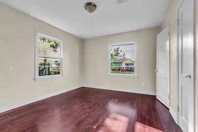 131 E 31st 1/2 Street, Houston, TX 77018 - Photo 15