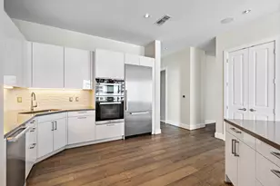 1409 Post Oak Blvd, Houston, TX 77056 - Photo 17