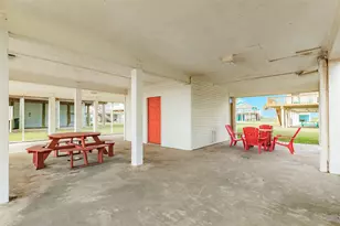 12520 E Buena Vista Dr, Galveston, TX 77554 - Photo 31