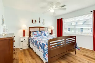 12520 E Buena Vista Dr, Galveston, TX 77554 - Photo 27