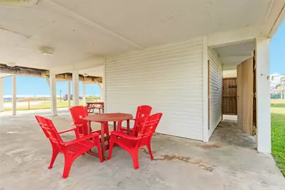 12520 E Buena Vista Drive, Galveston, TX 77554 - Photo 37