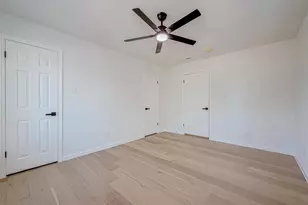 2414 Walnut Bend Ln, Houston, TX 77042 - Photo 33