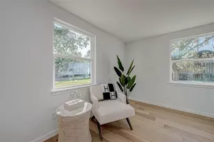 2414 Walnut Bend Ln, Houston, TX 77042 - Photo 7